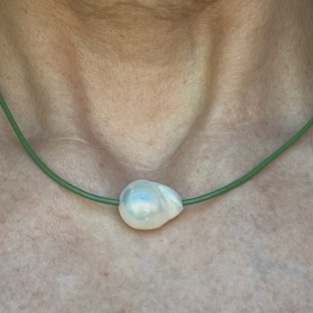 Chan Luu Olive Green Cord Necklace with White Pearl - Picture 4 of 5